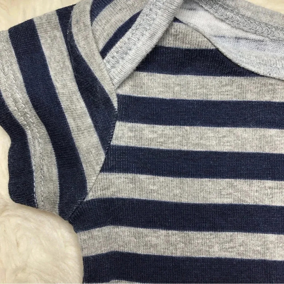 Gerber Onesie DiaperShort Blue /  Grey Stripes Size Newborn - Picture 5 of 16